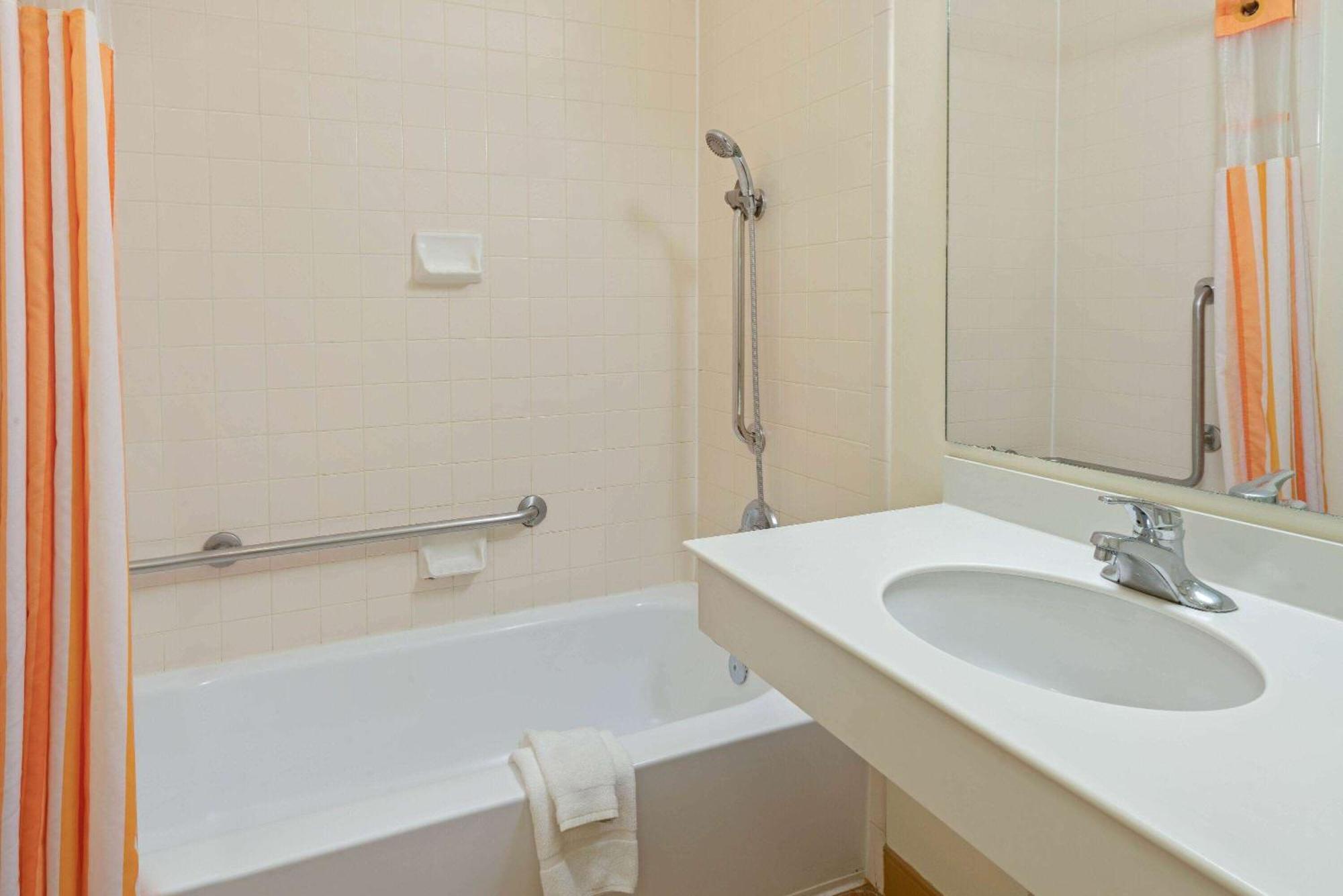 La Quinta By Wyndham Salt Lake City - Layton Eksteriør bilde